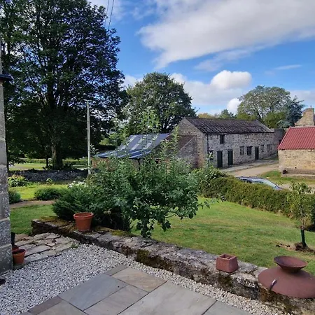 3 Bedroom Country Family Near Masham