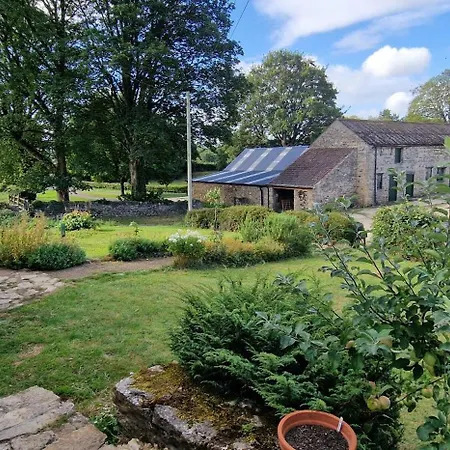 3 Bedroom Country Family Near Masham